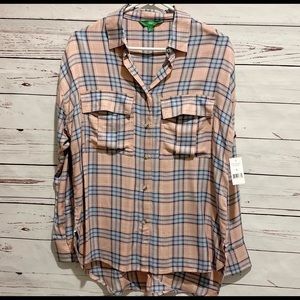 NWT Women’s Pink flannel button down